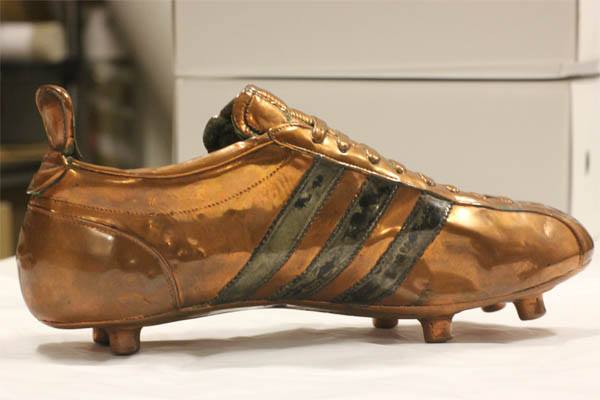 พิพิธภัณฑ์ฟุตบอลแห่งชาติ-รองเท้าทองคำ