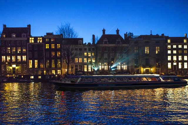 ล่องเรือในอัมสเตอร์ดัม -ล่องเรือไป