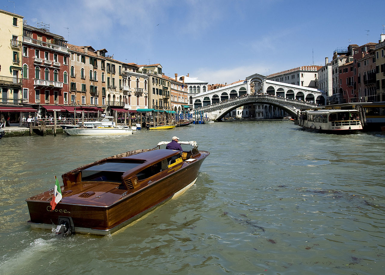 เวนิส-การเดินทางโดยเรือ