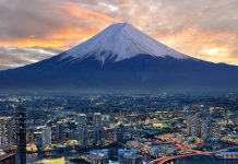 10 ภูเขาไฟน่าเที่ยวในญี่ปุ่น-ภูเขาไฟฟูจิ