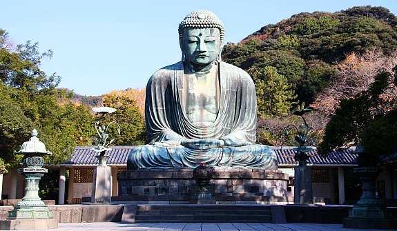 10 วัดเเละศาลเจ้าของญี่ปุ่นที่น่ามาเที่ยว-วัดโคโตคุอิน