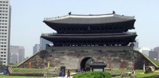 10 สถานที่ท่องเที่ยวเก่าเเก่ในเกาหลีที่ห้ามพลาด-ประตูนัมแดมุน