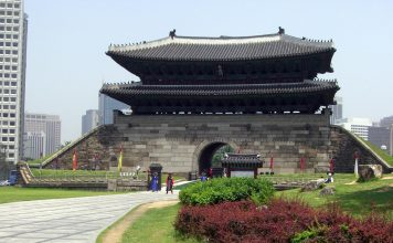 10 สถานที่ท่องเที่ยวเก่าเเก่ในเกาหลีที่ห้ามพลาด-ประตูนัมแดมุน