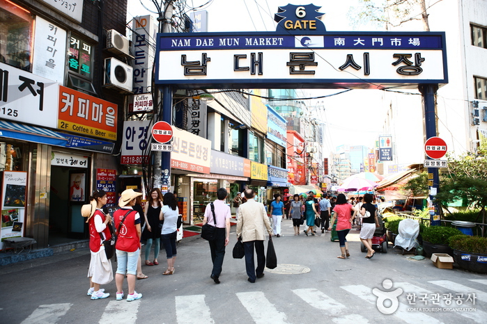 10 เเหล่งช็อปปิ้งสุดฮิตในเกาหลี -ตลาดนัมแดมุน